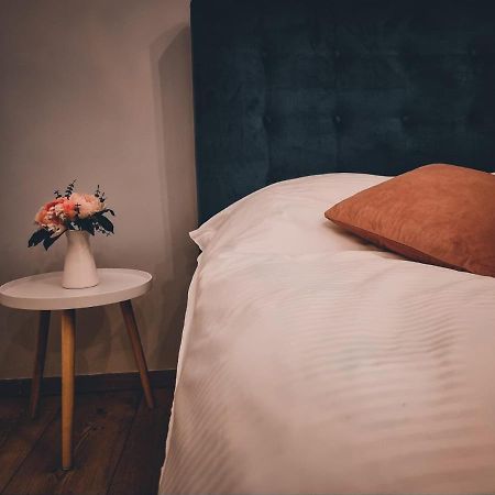 Home Central Apartment Brasov Bagian luar foto